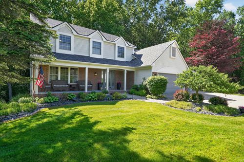 4022 Dun Rovin Ct, Commerce Twp, MI, 48382-4905 | Card Image