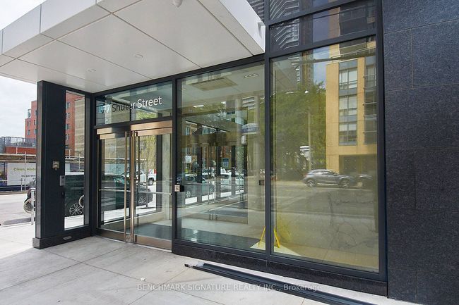 802 - 77 Shuter St, Condo with 2 bedrooms, 2 bathrooms and 1 parking in Toronto ON | Image 18