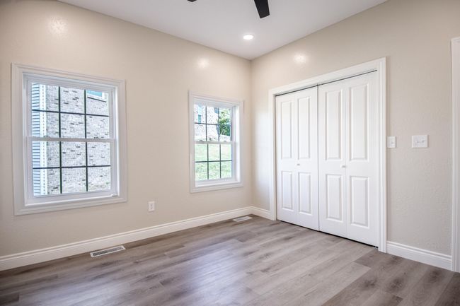 1828 Pinnacle Pt, Condo with 3 bedrooms, 2 bathrooms and null parking in HOLTS SUMMIT MO | Image 27