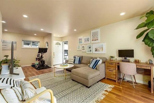 APT-1 - 824 Fremont St, Condo with 2 bedrooms, 1 bathrooms and 1 parking in Menlo Park CA | Image 4