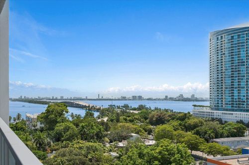 s-910-3900 Biscayne Boulevard, Miami, FL, 33137 | Card Image