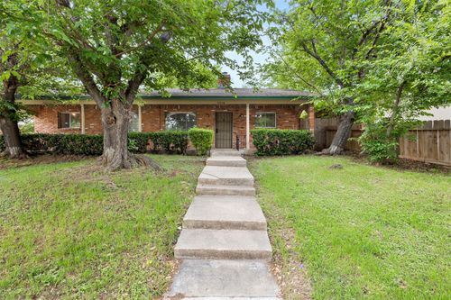 5516 Beaty St, Fort Worth, TX, 76112-6423 | Card Image