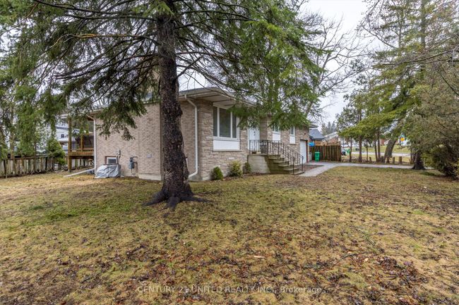 686 Corrigan Cres, House other with 4 bedrooms, 2 bathrooms and 4 parking in Peterborough ON | Image 41