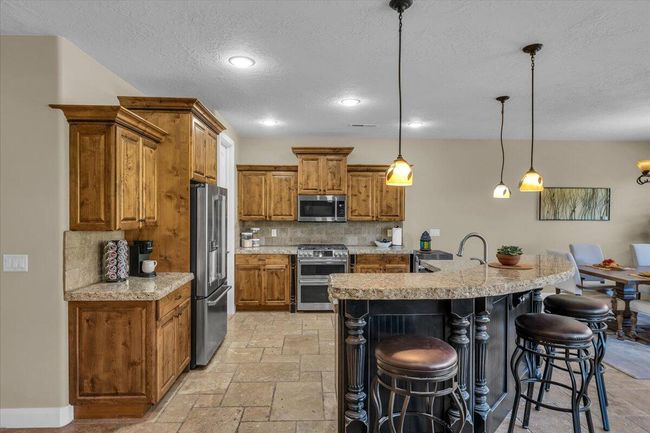21-Travertine Floors | Image 20