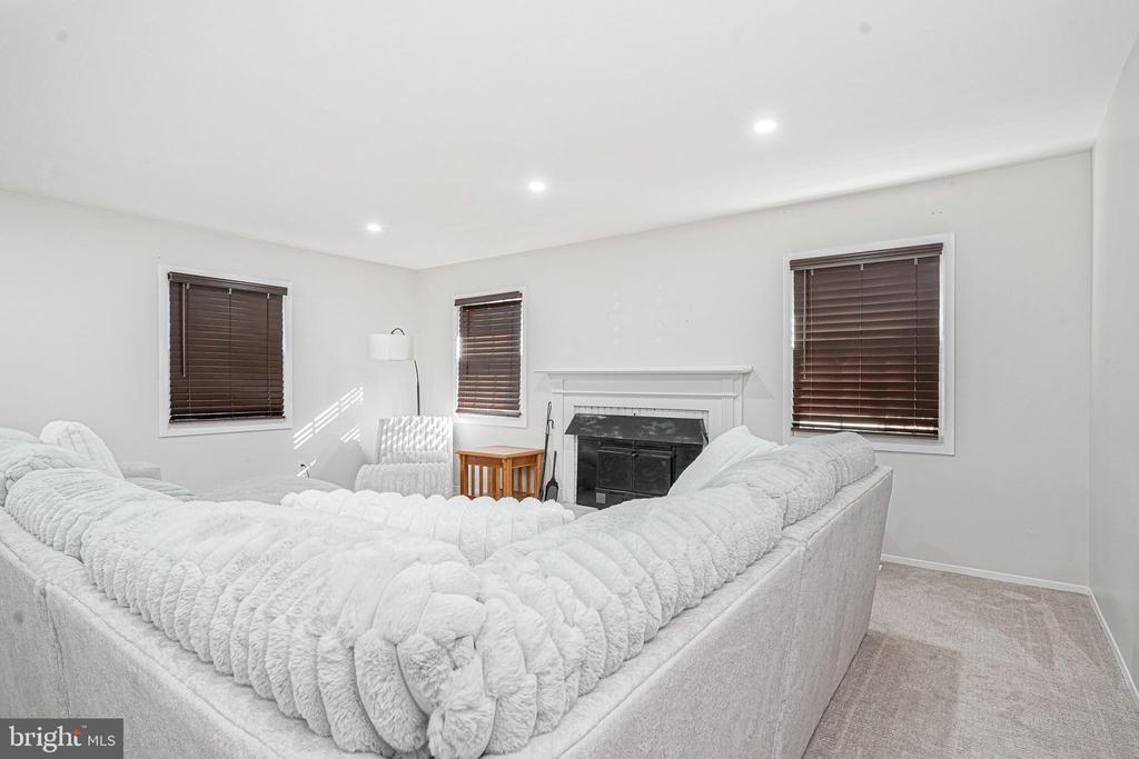 Residential in WILLINGBORO 4