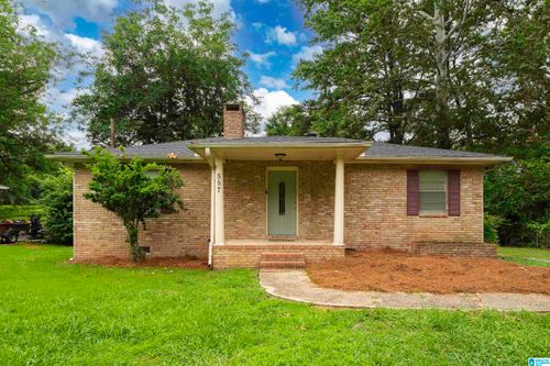 557 Springdale Rd, MOUNT OLIVE, AL, 35117-3221 | Card Image