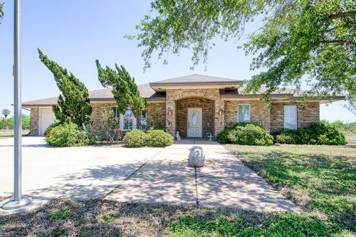 4278 Kestrel Ln, Portland, TX, 78374-3315 | Card Image