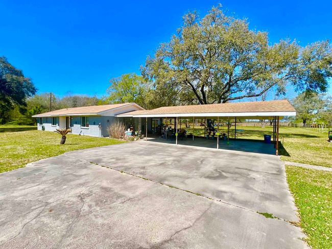 1209 Highway 73, House other with 3 bedrooms, 2 bathrooms and null parking in Winnie TX | Image 31