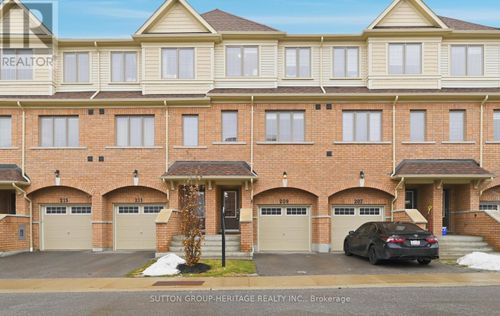 44-209 Danzatore Path, Oshawa, ON, L1L0P9 | Card Image