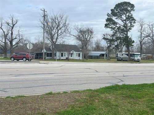 501 E Burnett St, Brazoria, TX, 77422 | Card Image