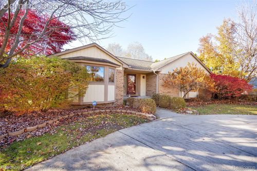 23965 Whittaker Drive Court, Farmington, MI, 48335 | Card Image