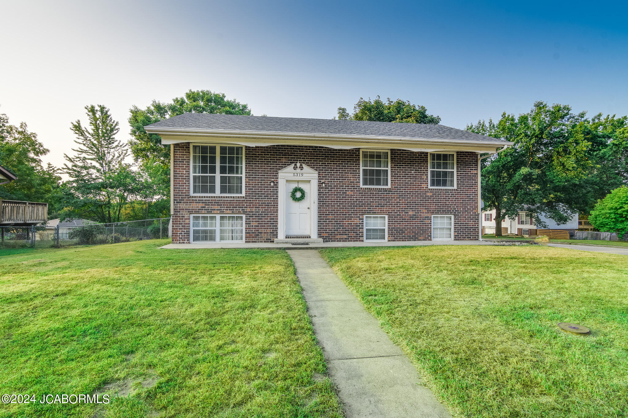 Bagnall Dr, Jefferson City, MO 65109