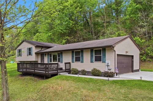 39 Blackswoods Rd, New Sewickley Twp, PA, 15042 | Card Image