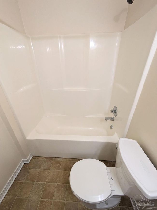 4920 Mayo Cir, House other with 3 bedrooms, 2 bathrooms and 1 parking in Pace FL | Image 25
