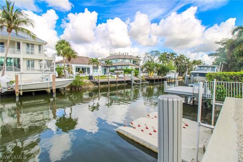 1353 Pelican Ave, NAPLES, FL, 34102-3478 | Card Image