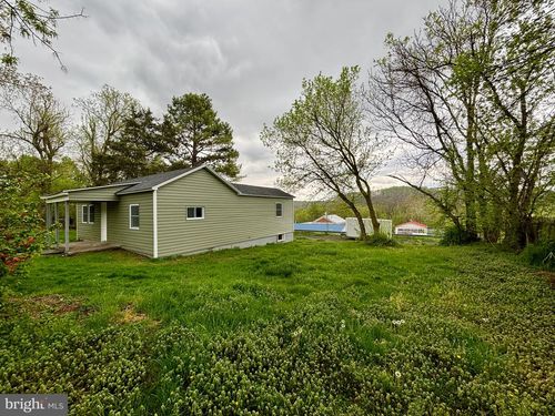 12 N Church St, HANCOCK, MD, 21750-1421 | Card Image