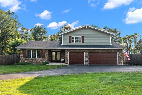 530 1st St, Lemont, IL, 60439-4102 | Card Image