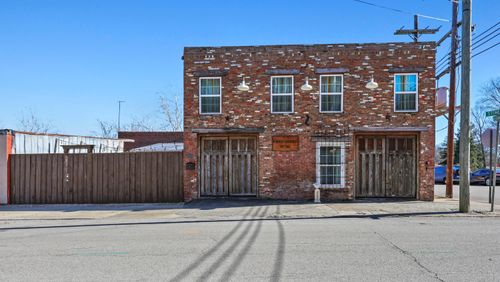 226 Pleasant St, Paris, KY, 40361-2033 | Card Image