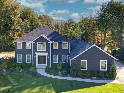 7589 Hudson Park Dr, Hudson, OH, 44236-2335 | Card Image