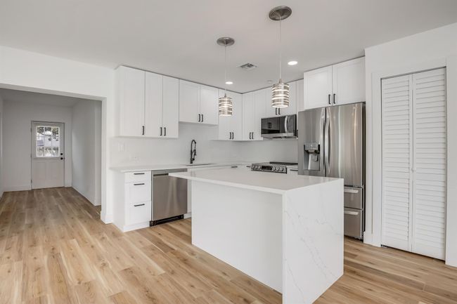 701 37 Th St, House other with 3 bedrooms, 2 bathrooms and null parking in West Palm Beach FL | Image 11
