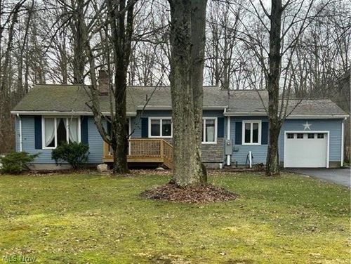 2394 Janice Dr, Southington, OH, 44470-9505 | Card Image