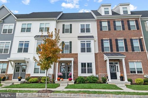 637 Burcham St, PHOENIXVILLE, PA, 19460-1349 | Card Image