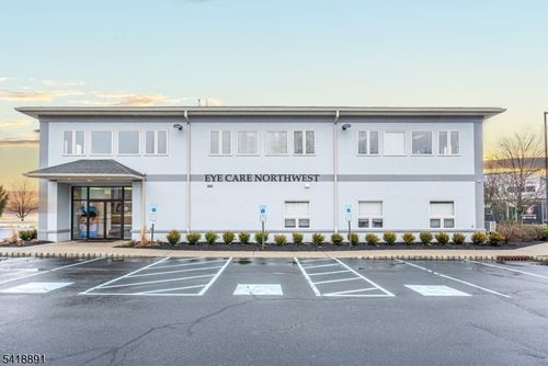 1 Wilson Dr, Sparta, NJ, 07871-4416 | Card Image