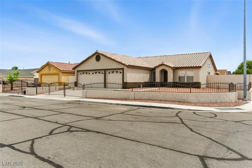 2519 United Ln, North Las Vegas, NV, 89032-4850 | Card Image