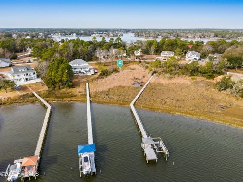 1065 Chadwick Shores Dr, Sneads Ferry, NC, 28460-9269 | Card Image