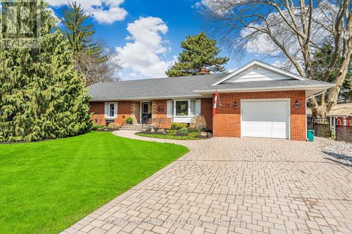 14 Peachtree Parkway, Pelham (Fonthill), ON, L0S1E0 | Card Image