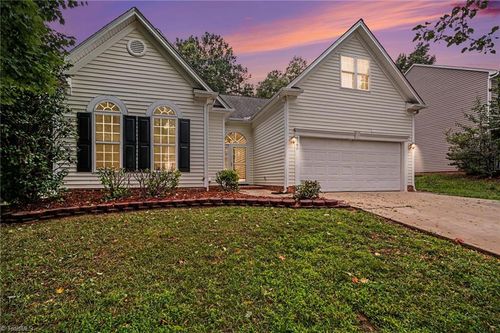3380 Cherrybrook Dr, Jamestown, NC, 27282-7782 | Card Image