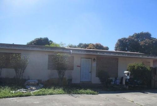 380 E 65th St, Hialeah, FL, 33013-1052 | Card Image