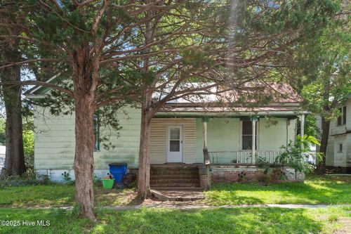 805 N Mclewean St, Kinston, NC, 28501-3911 | Card Image