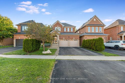 582 Plantation Gate, Newmarket, ON, L3X2C2 | Card Image