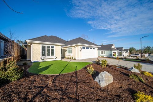 588 Rainbow Way, Parksville, BC, V9P1H3 | Card Image
