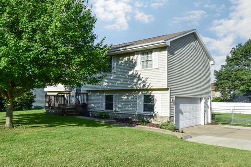 1409 N Nixon Dr, Pontiac, IL, 61764-9182 | Card Image