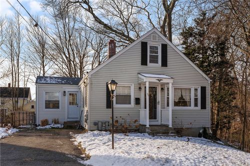 99 Allen Ave, Riverside, RI, 02915-3317 | Card Image