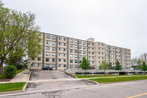 611-18 Holborn Crt, Kitchener, ON, N2A4A1 | Card Image