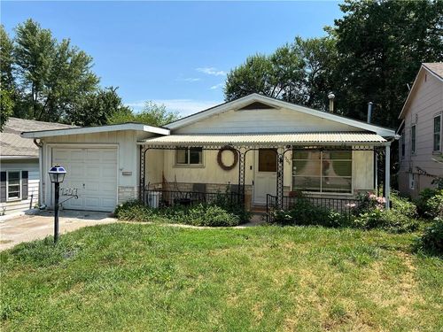 1309 S Ralston Ave, Independence, MO, 64052-2224 | Card Image