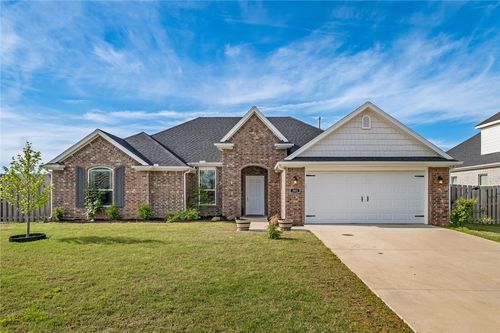 302 S Emerald Woods Run, Farmington, AR, 72730-7099 | Card Image