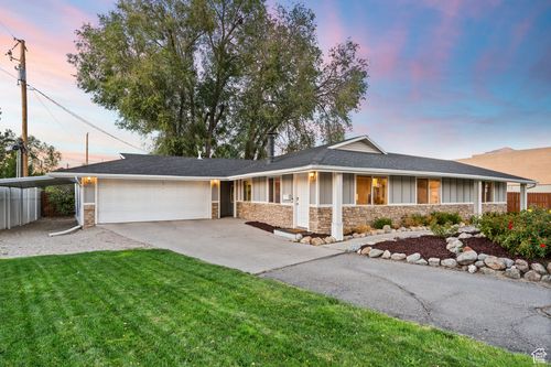 807 E La Dore Dr, Salt Lake City, UT, 84107-3051 | Card Image