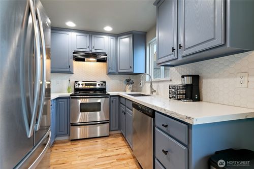 14518 W Thorne Ln Sw, Lakewood, WA, 98498-2130 | Card Image