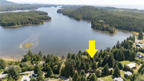 260 Karn Ave, Ucluelet, BC, V0R3A0 | Card Image