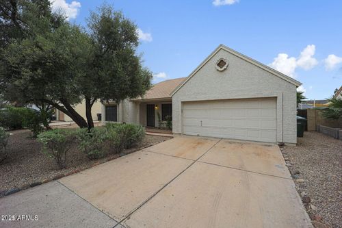1007 E Oraibi Dr, Phoenix, AZ, 85024-1725 | Card Image