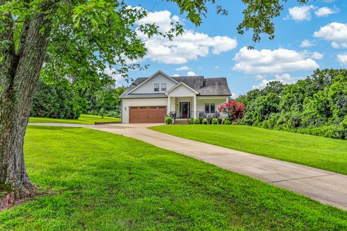 1089 Old Williamsport Pike, Columbia, TN, 38401-5658 | Card Image