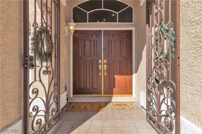 Grand double-door entry! | Image 2