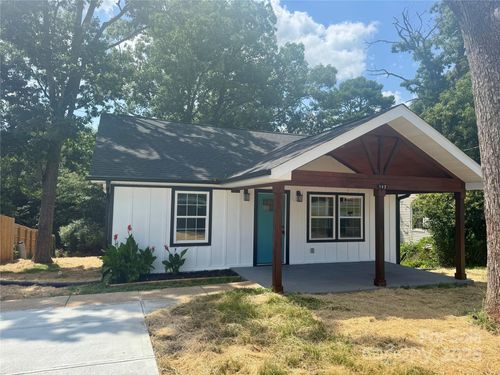 142 S Morrow Ave, Albemarle, NC, 28001-5135 | Card Image