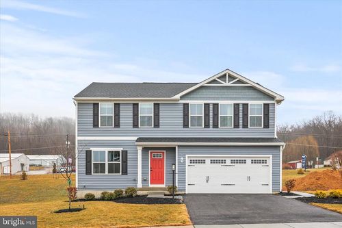 69 Summerfield Dr, HANOVER, PA, 17331-8277 | Card Image
