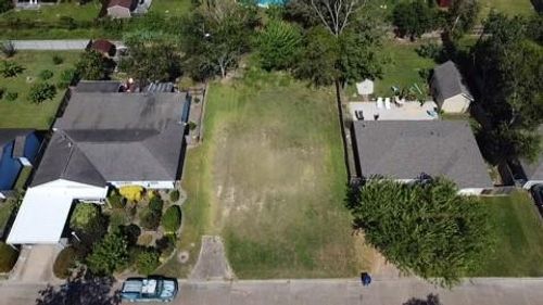 3018 Rust Ave, Texas City, TX, 77590-6831 | Card Image