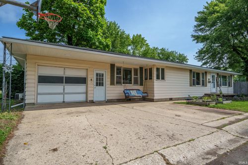 402 W 39th St, Marion, IN, 46953-4943 | Card Image